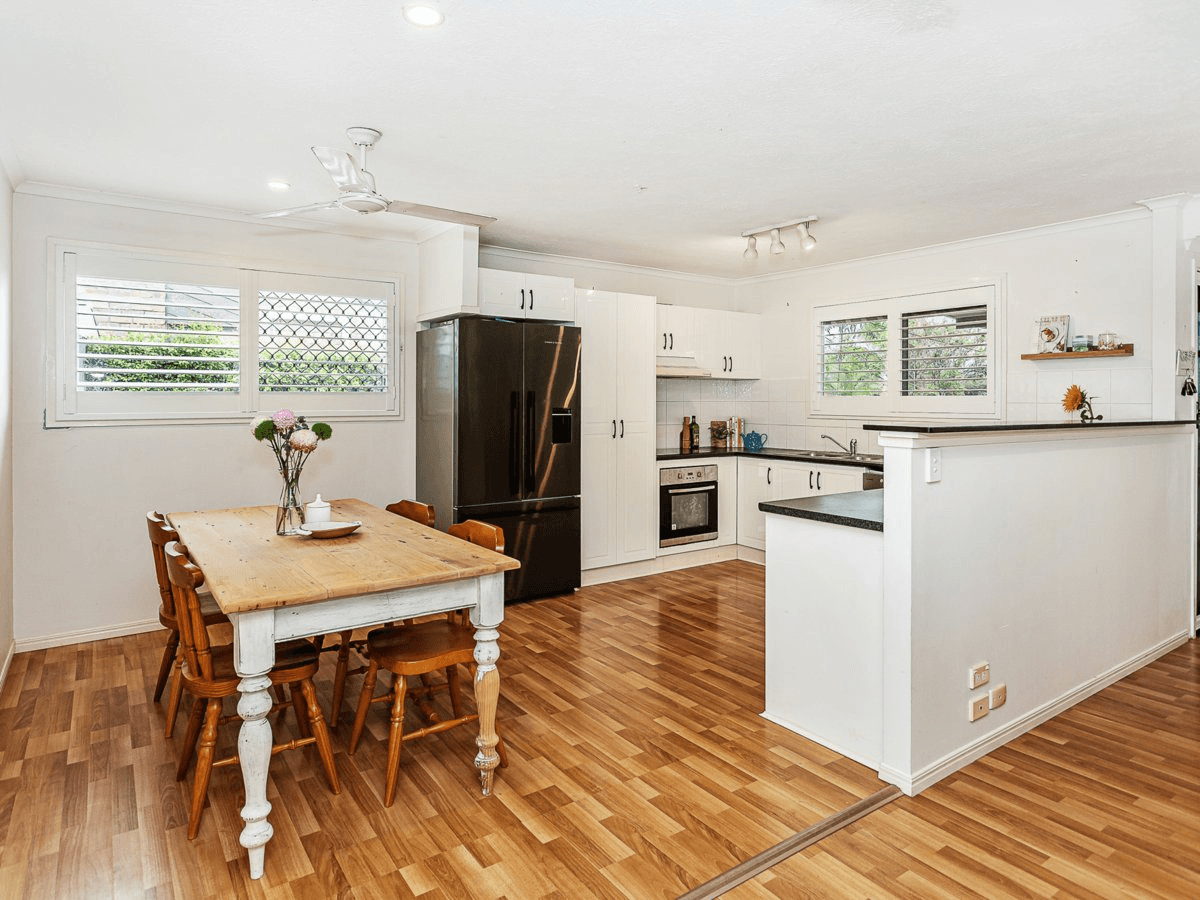 7 Orbit Court, MUDGEERABA, QLD 4213