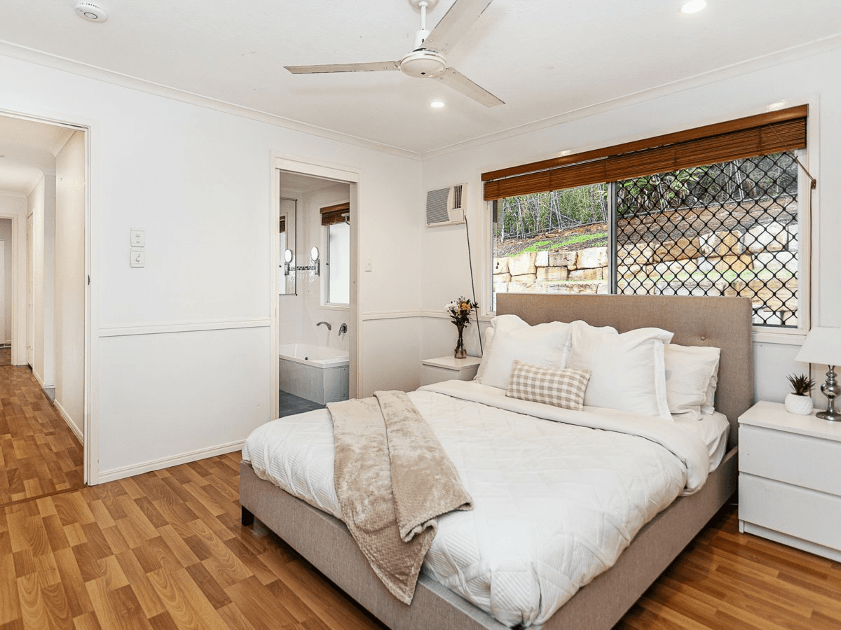 7 Orbit Court, MUDGEERABA, QLD 4213