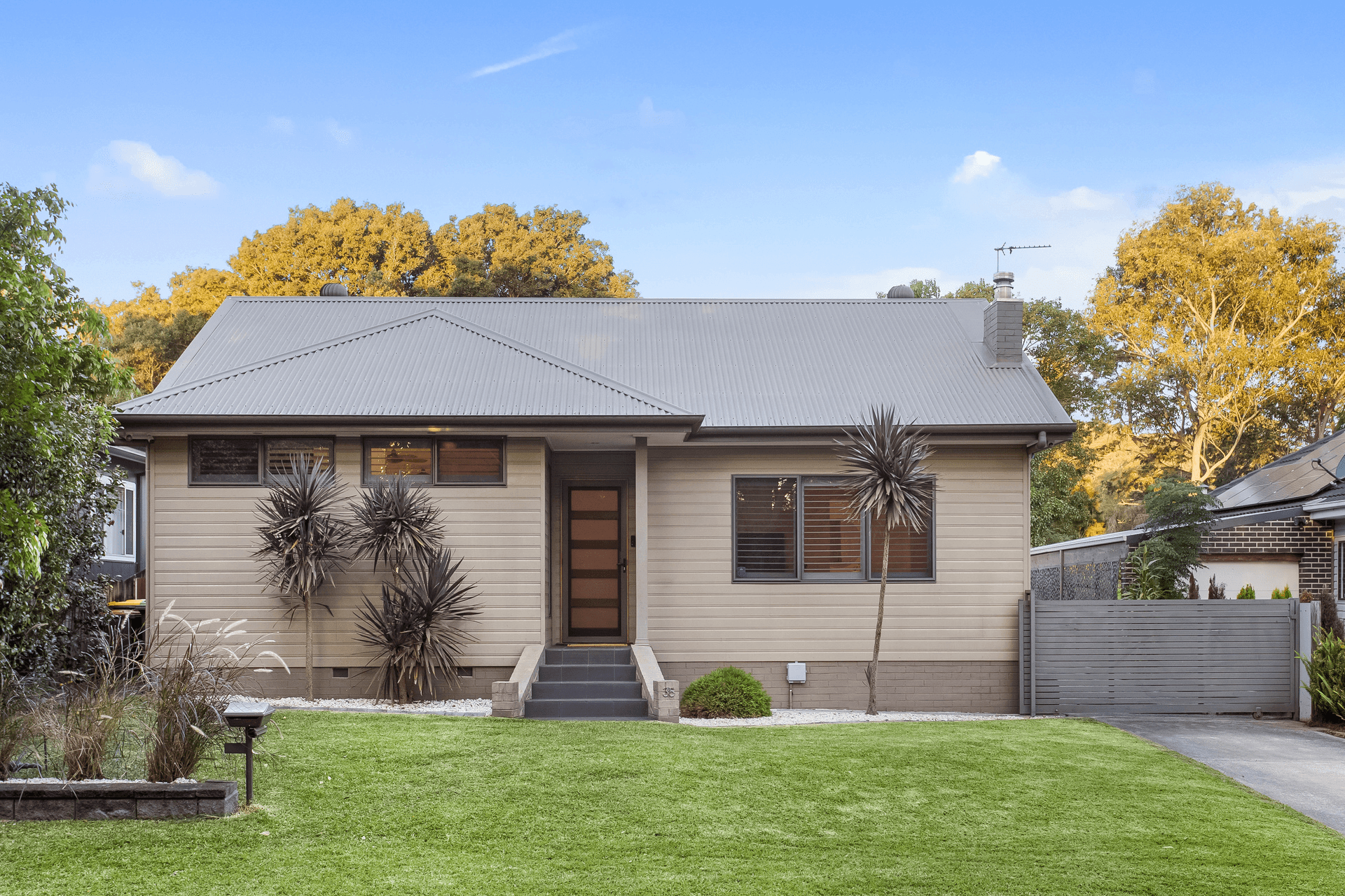 35 Phillips Crescent, Mangerton, NSW 2500