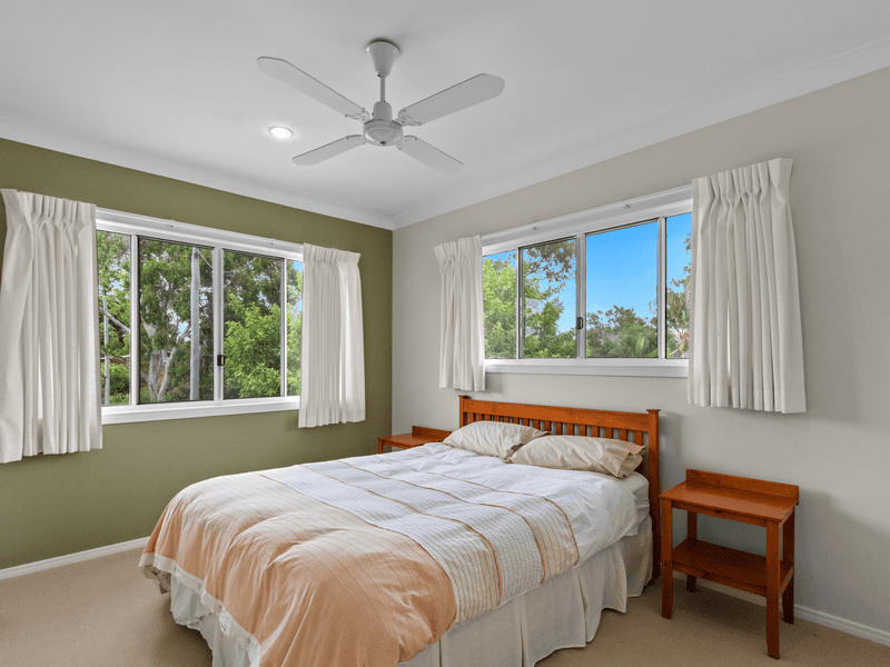 10 Mant Street, POINT VERNON, QLD 4655