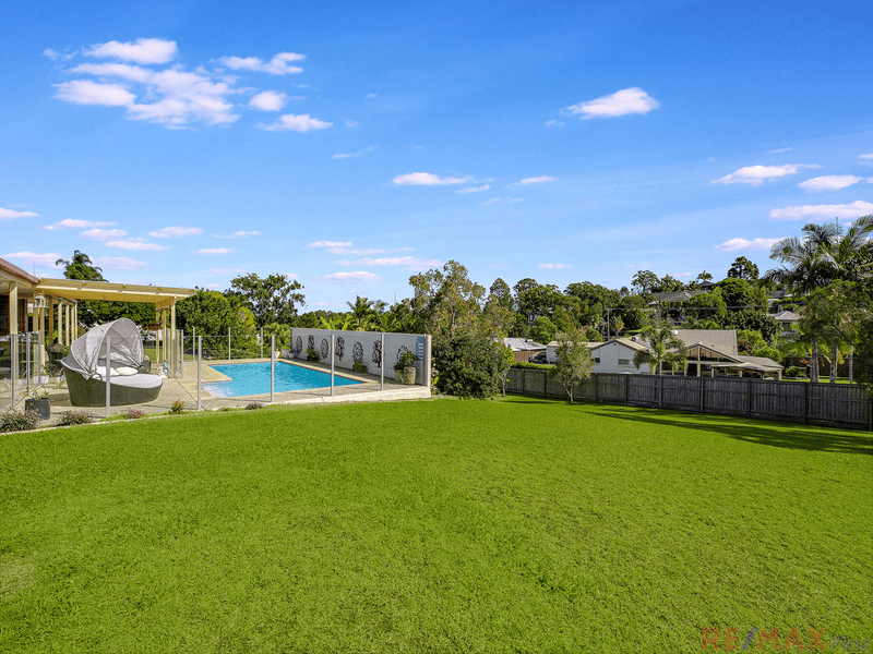 17 Ironbark Road, Little Mountain, QLD 4551