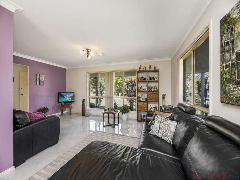 17 Ironbark Road, Little Mountain, QLD 4551