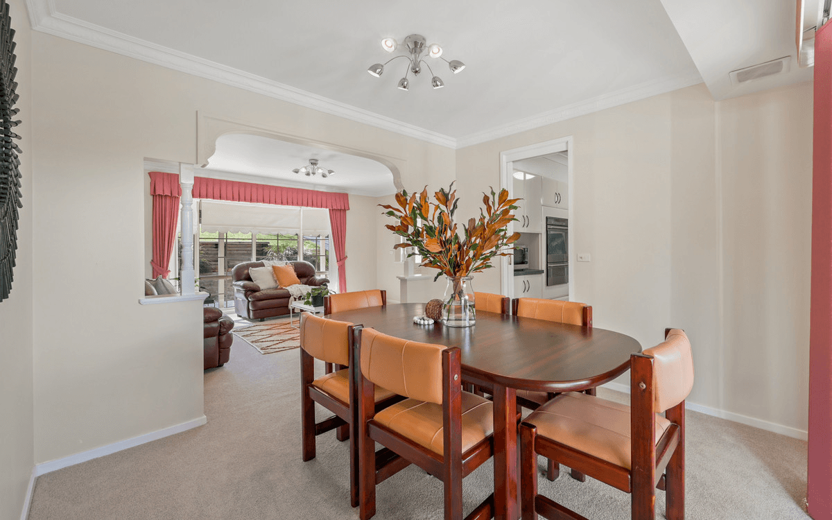 19 Strathdon Crescent, Blaxland, NSW 2774