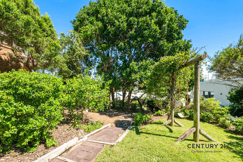 10 High Street, Redhead, NSW 2290