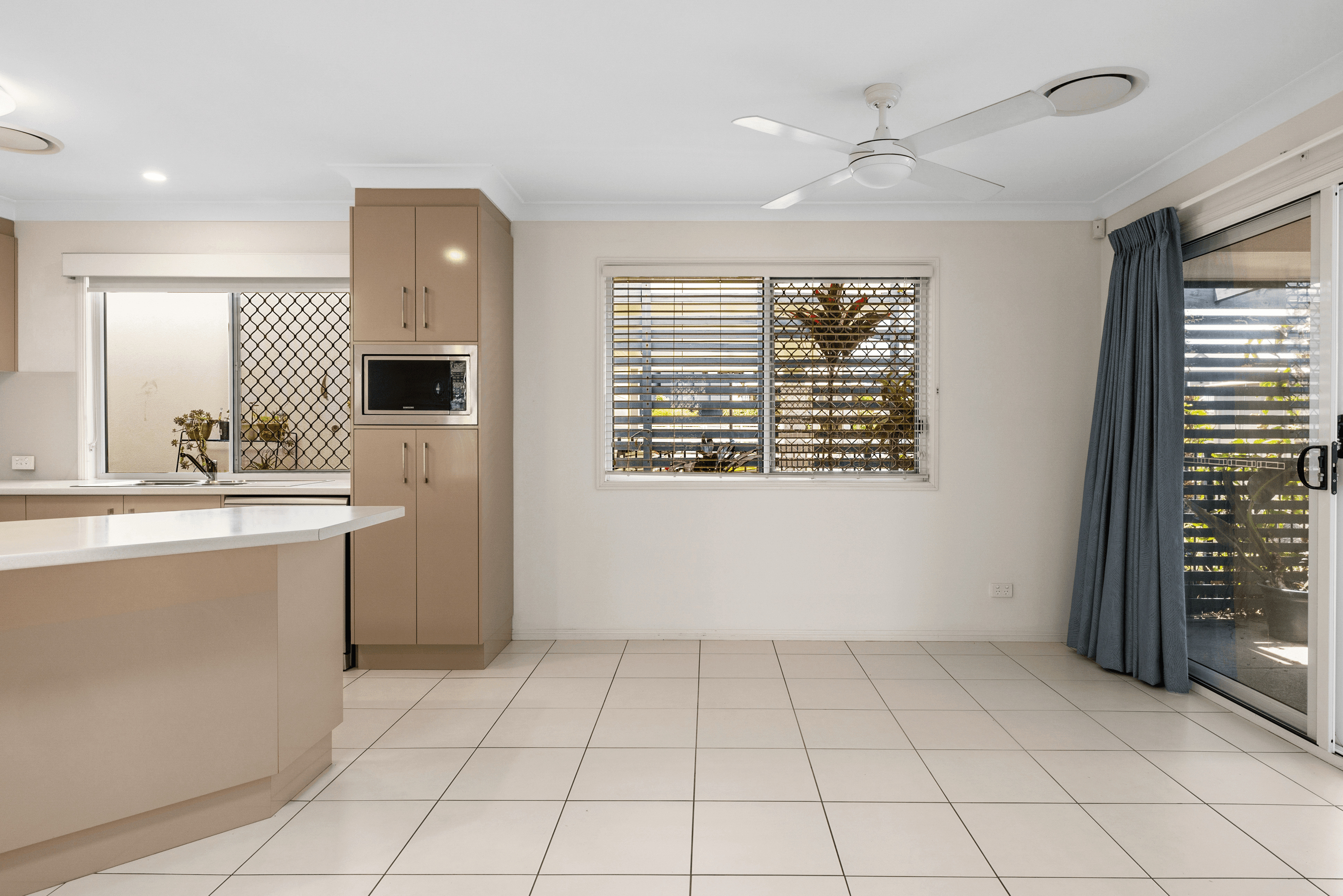 94 Sibley Road, WYNNUM WEST, QLD 4178