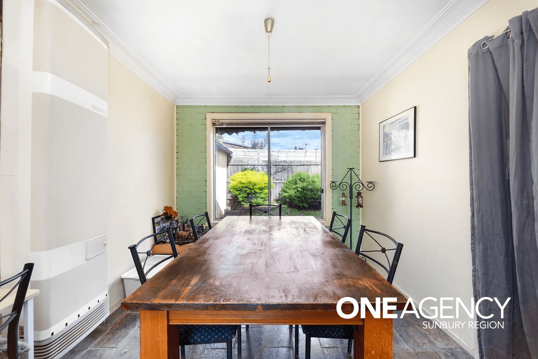 14 Sturt Street, SUNBURY, VIC 3429