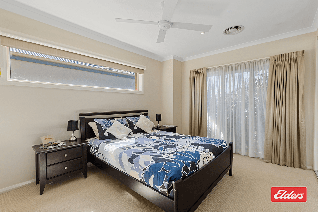 5 Hollywood Crescent,, YARRAWONGA, VIC 3730