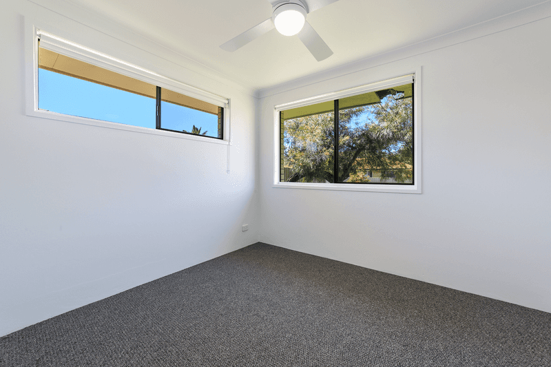 1/3 Crisp Court, MIAMI, QLD 4220