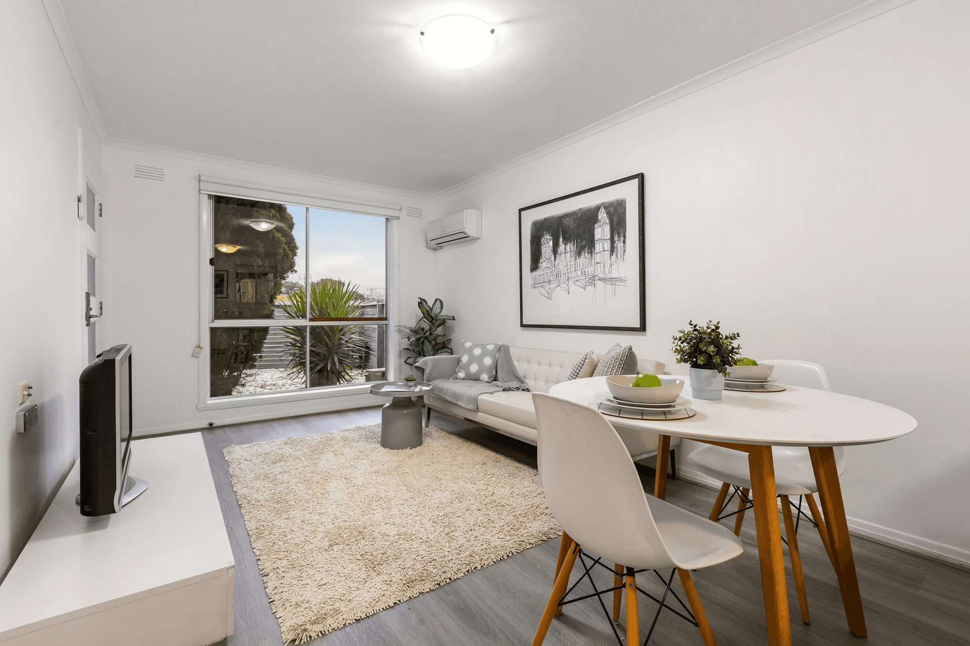 1/2 Lantana Avenue, Hamlyn Heights, VIC 3215