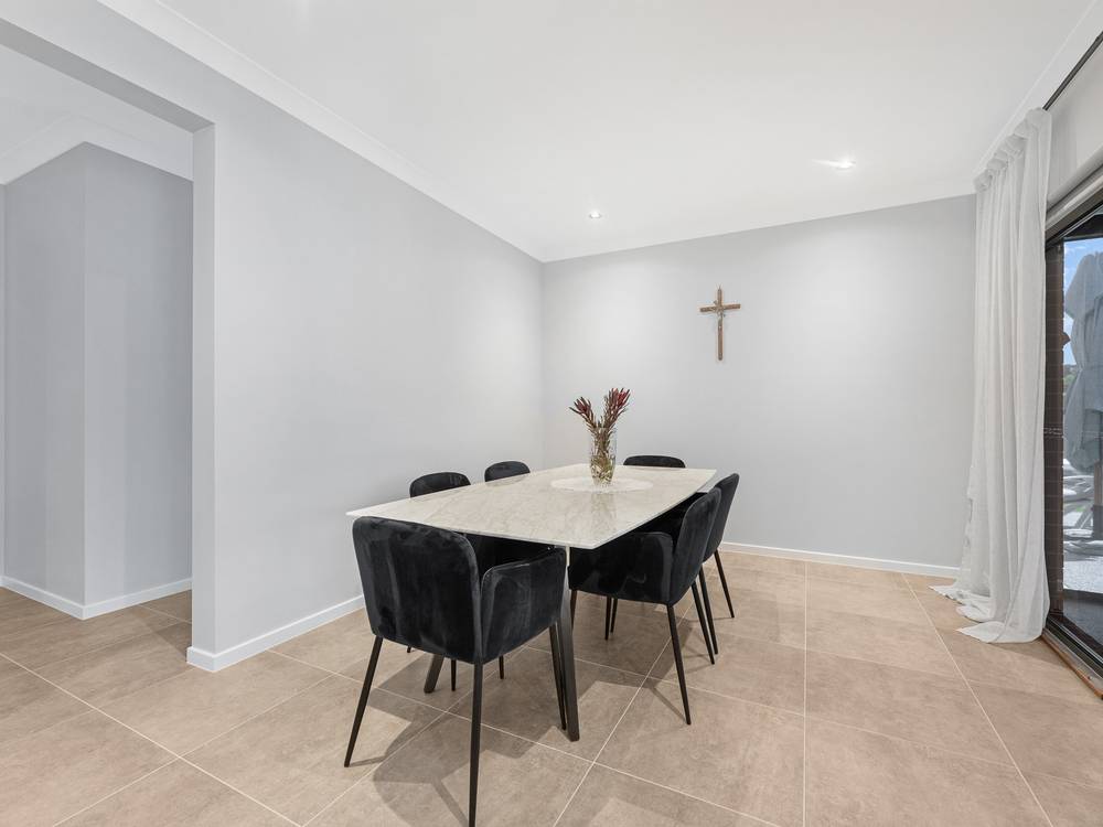 12 Rosemary Court, NIKENBAH, QLD 4655