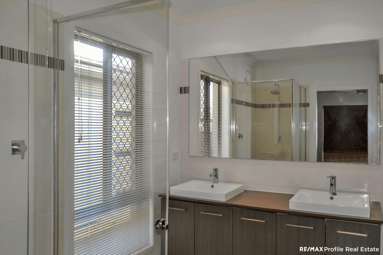 40 Lytham Circuit, NORTH LAKES, QLD 4509