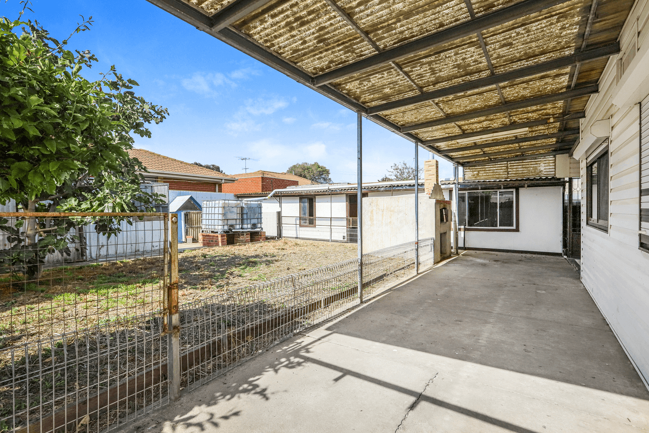 54 Mcintyre Road, Sunshine North, VIC 3020