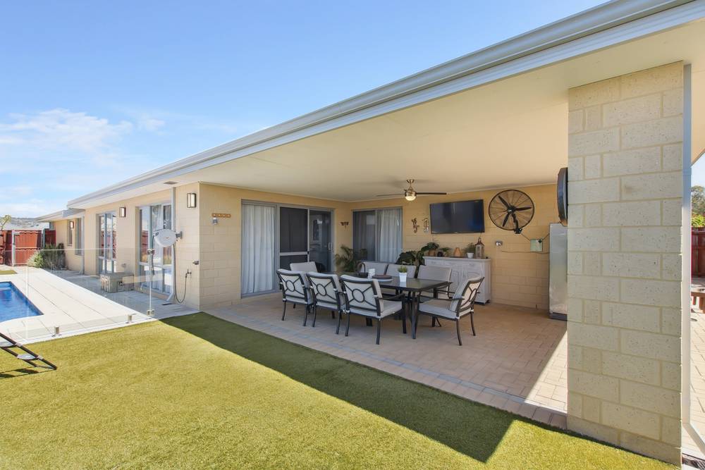 4 Descent Street, Ellenbrook, WA 6069