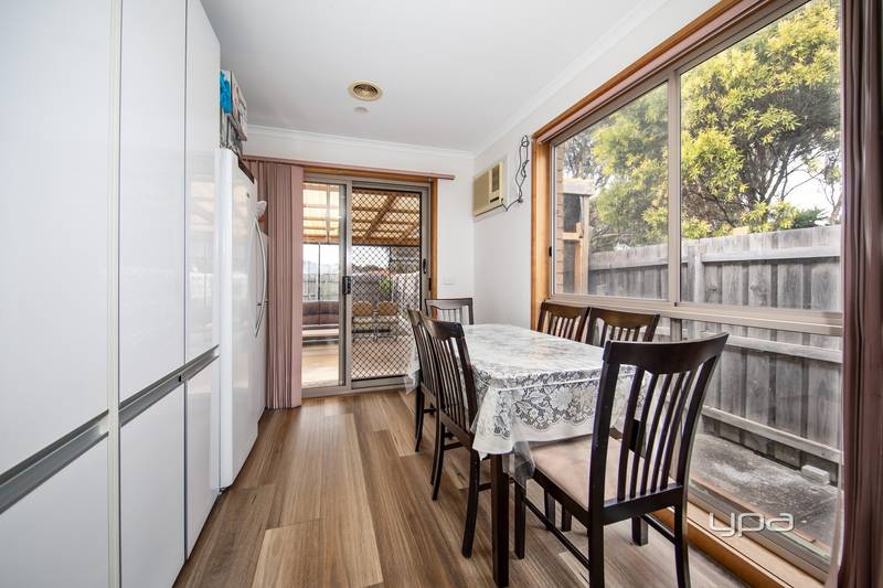 2/53 Dundee Way, Sydenham, VIC 3037