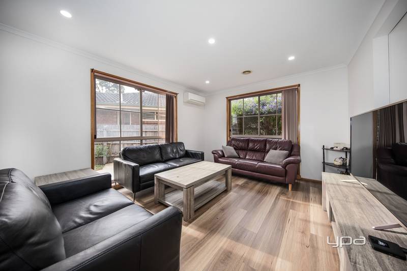 2/53 Dundee Way, Sydenham, VIC 3037