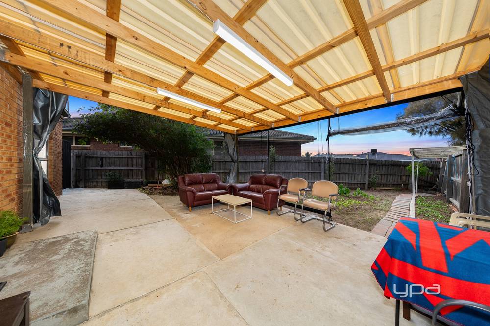 2/53 Dundee Way, Sydenham, VIC 3037