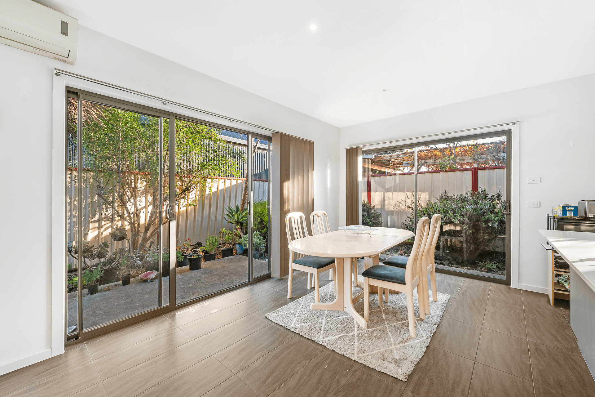 4/3 Scarborough Crescent, Harkness, VIC 3337