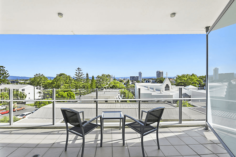 203/3018 Surfers Paradise Boulevard, SURFERS PARADISE, QLD 4217