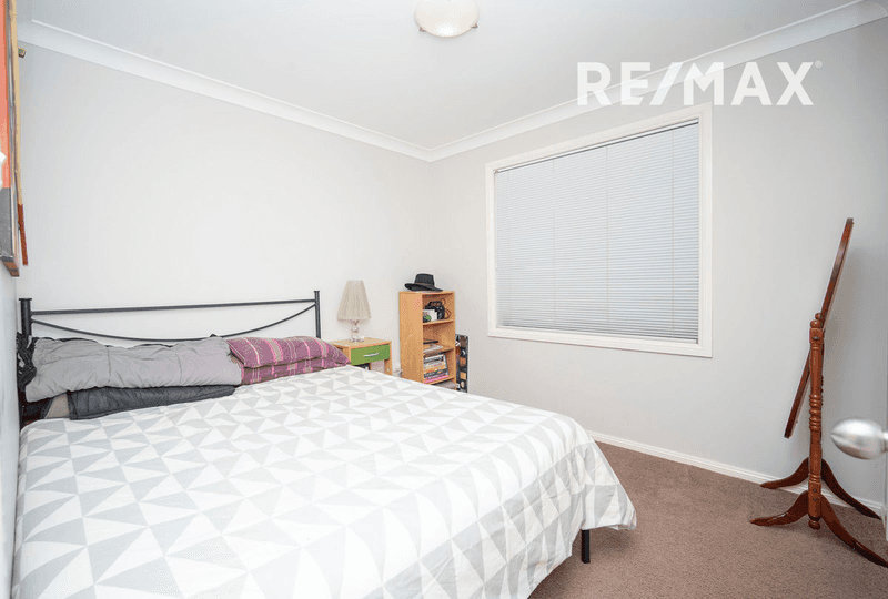 22 Womboin Crescent, GLENFIELD PARK, NSW 2650