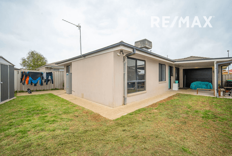 22 Womboin Crescent, GLENFIELD PARK, NSW 2650