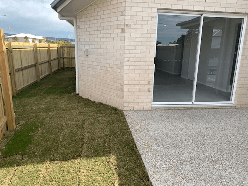 2 newbury Street Newbury Street, PIMPAMA, QLD 4209