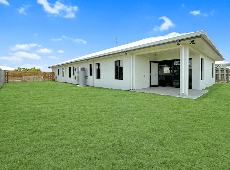 13 Pepperbush Circuit, MOUNT LOW, QLD 4818