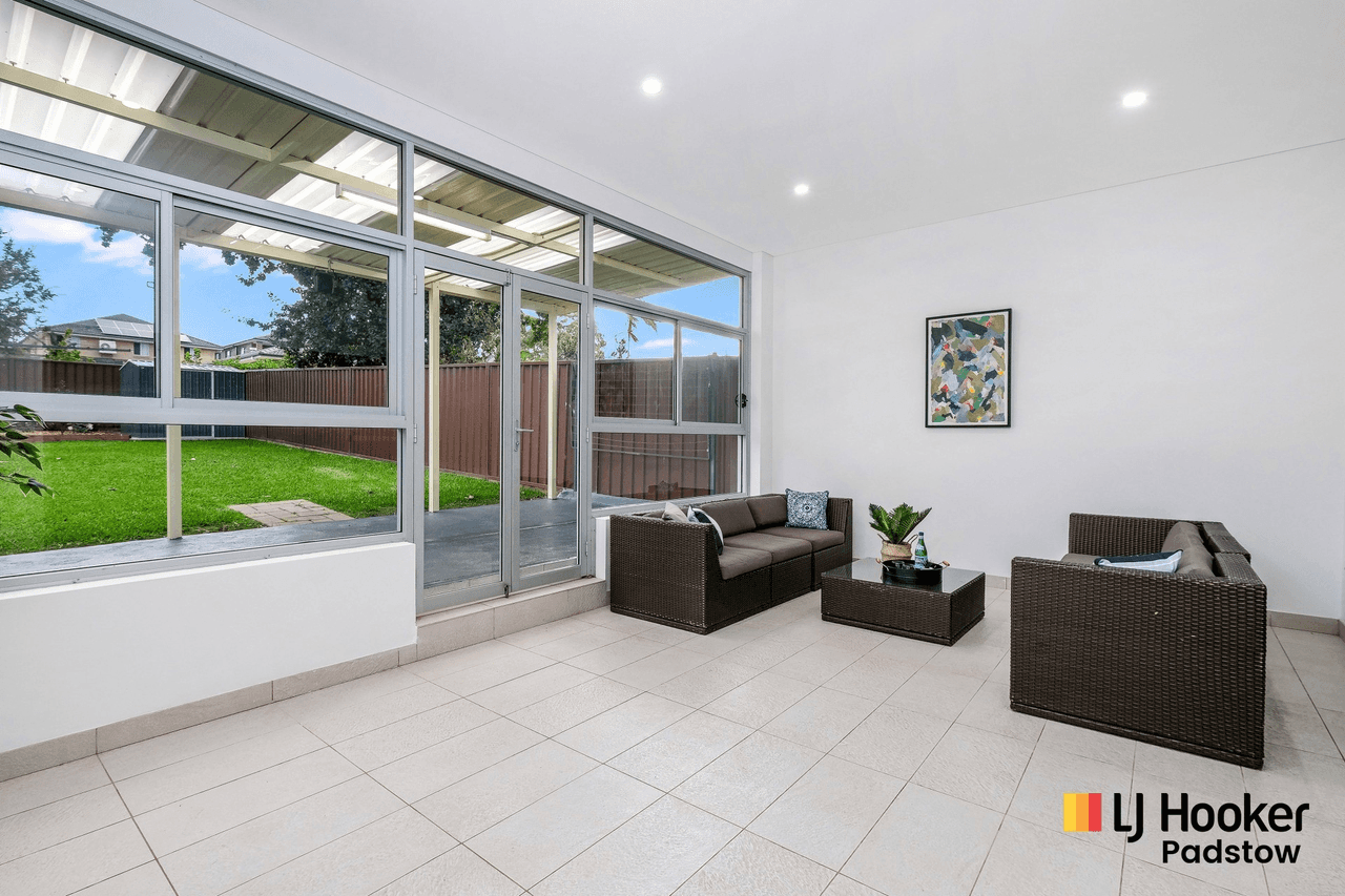 31 Tompson Road, REVESBY, NSW 2212