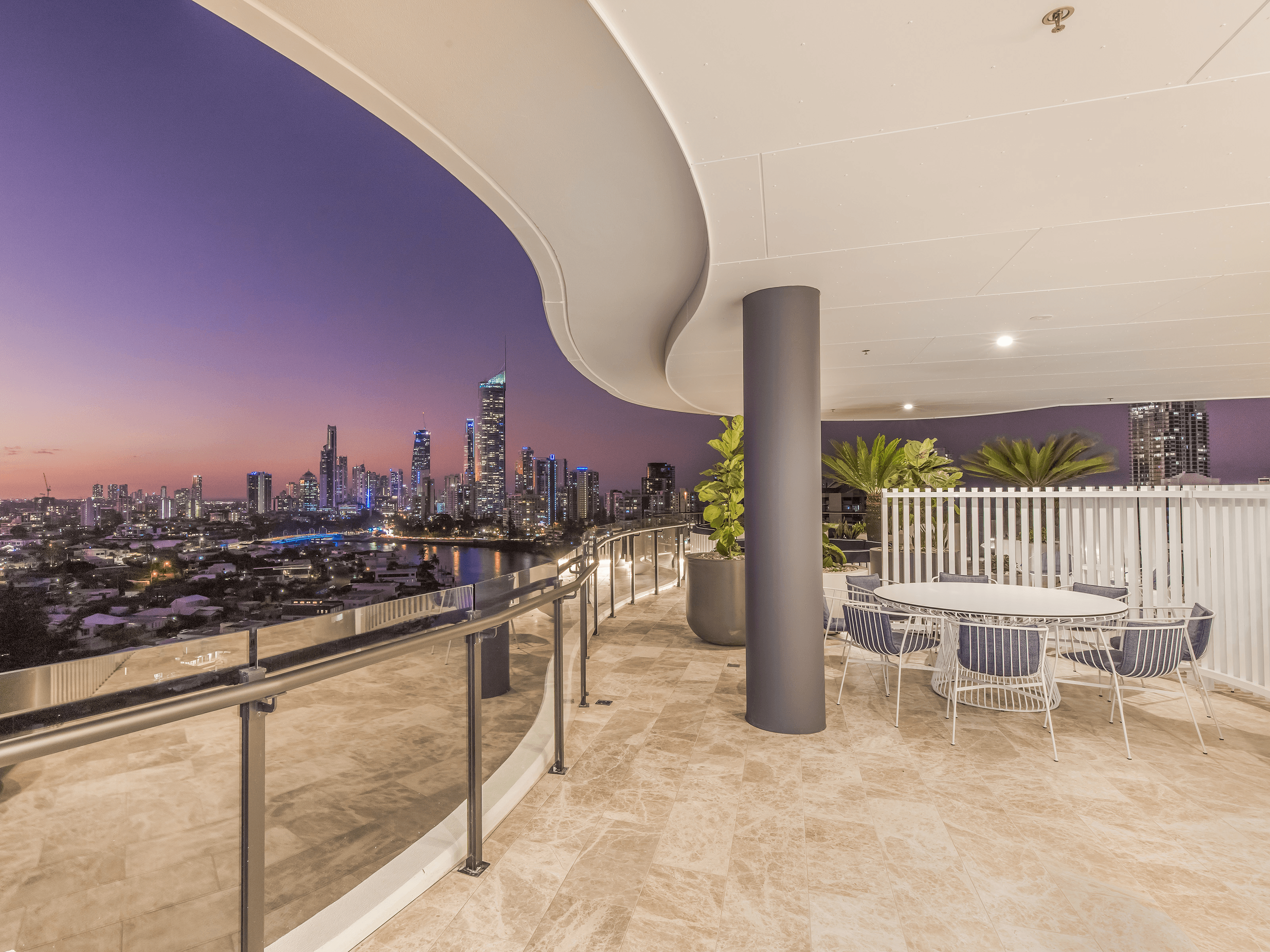 508/15-17 Cannes Avenue, SURFERS PARADISE, QLD 4217