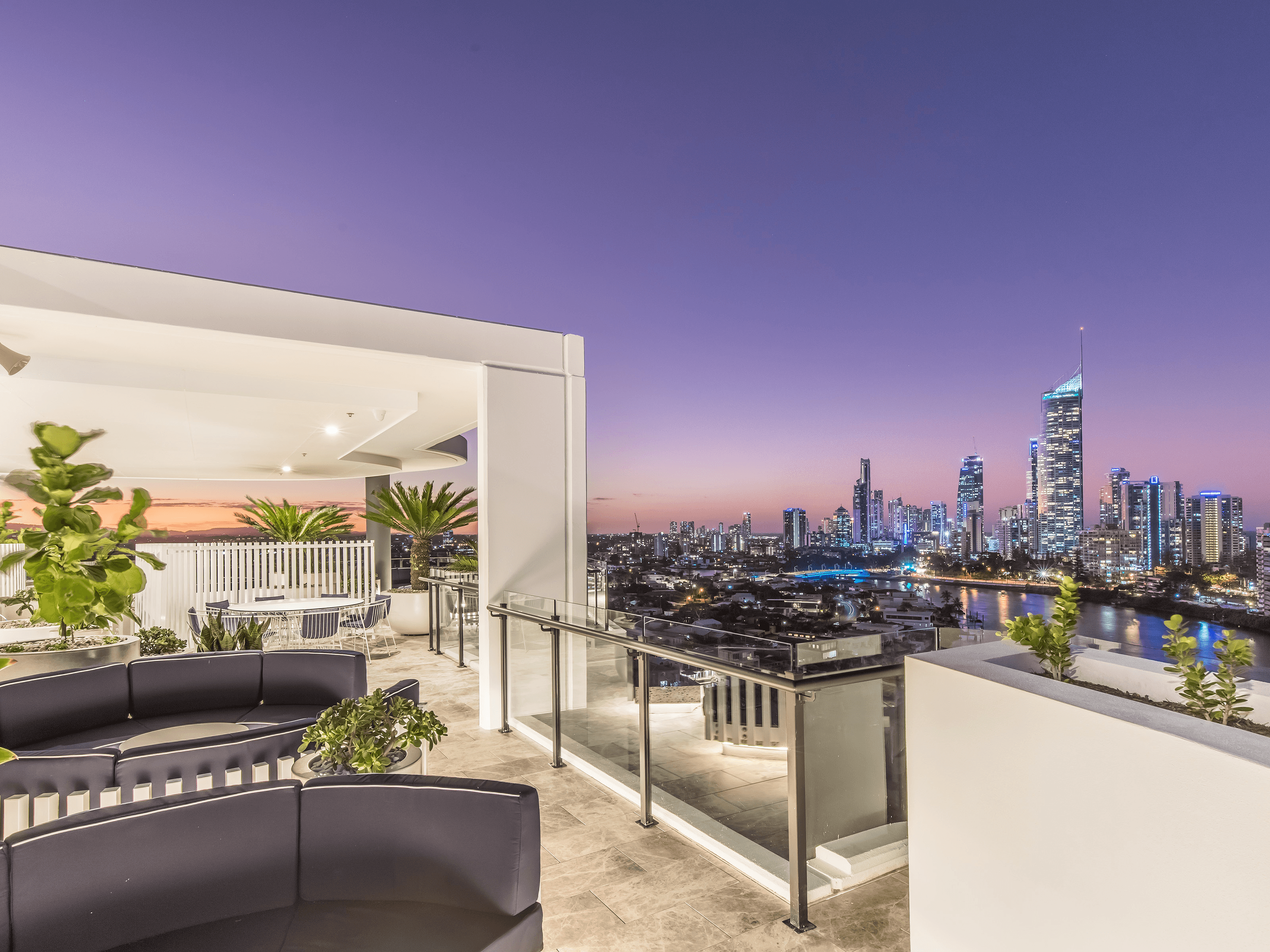 508/15-17 Cannes Avenue, SURFERS PARADISE, QLD 4217