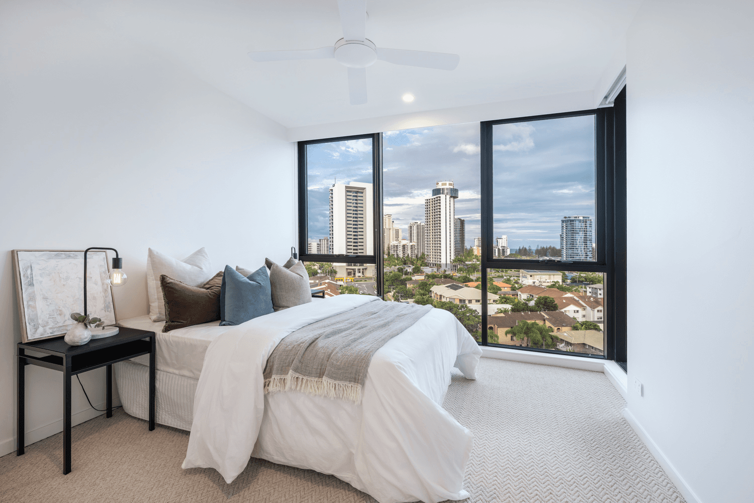 508/15-17 Cannes Avenue, SURFERS PARADISE, QLD 4217