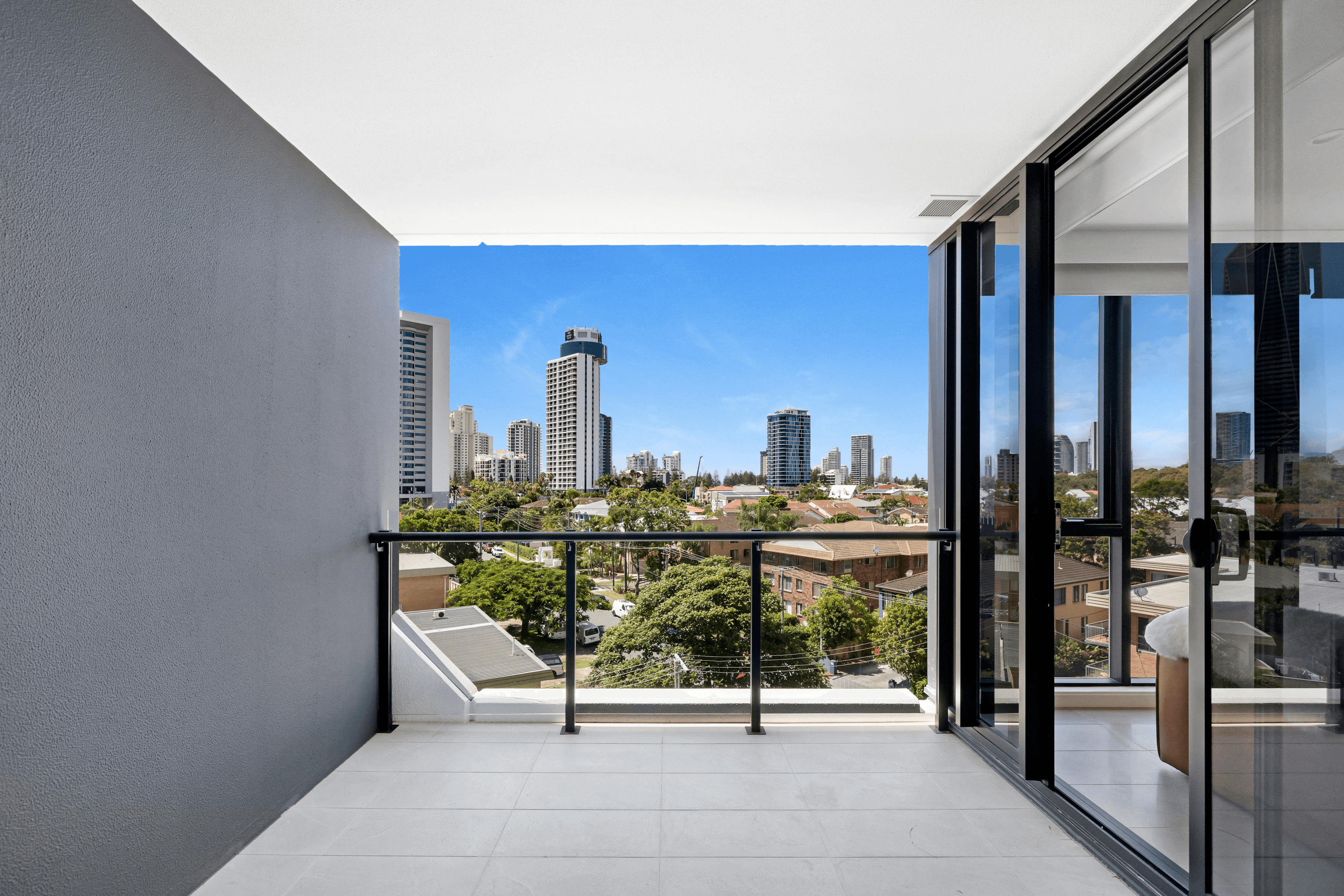 508/15-17 Cannes Avenue, SURFERS PARADISE, QLD 4217