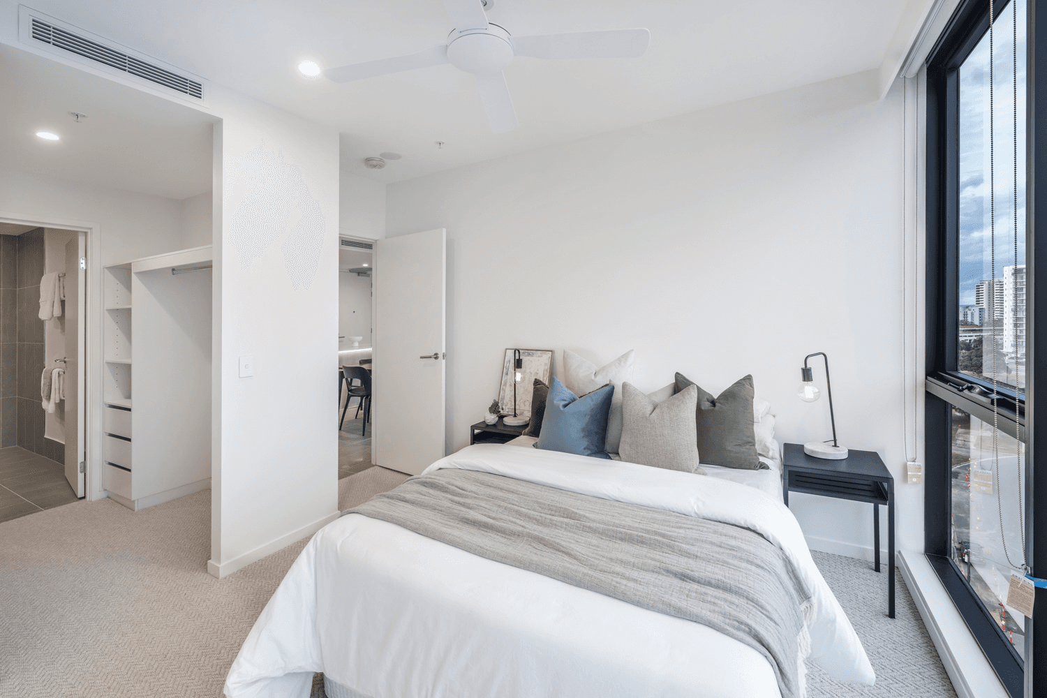 508/15-17 Cannes Avenue, SURFERS PARADISE, QLD 4217