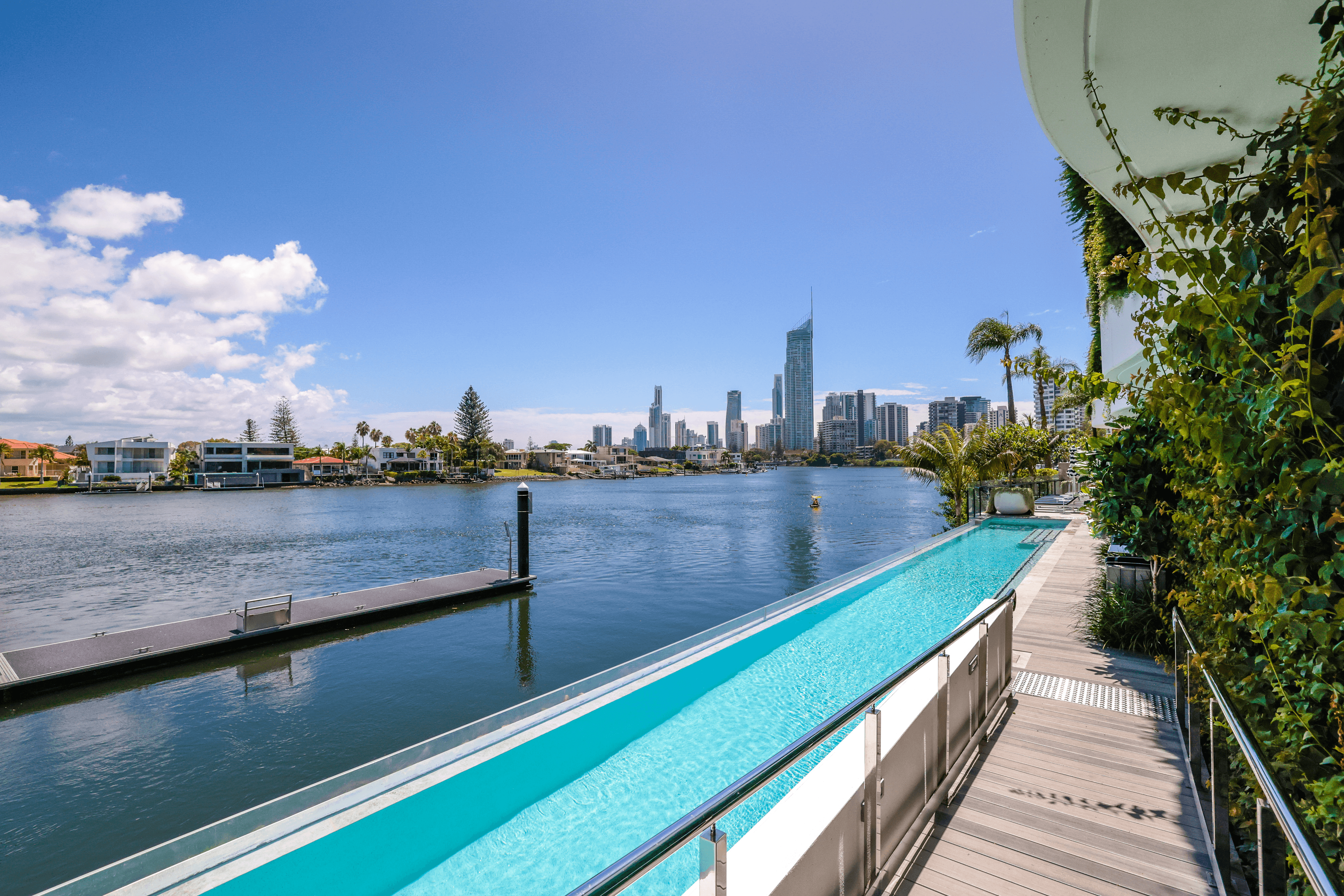 508/15-17 Cannes Avenue, SURFERS PARADISE, QLD 4217