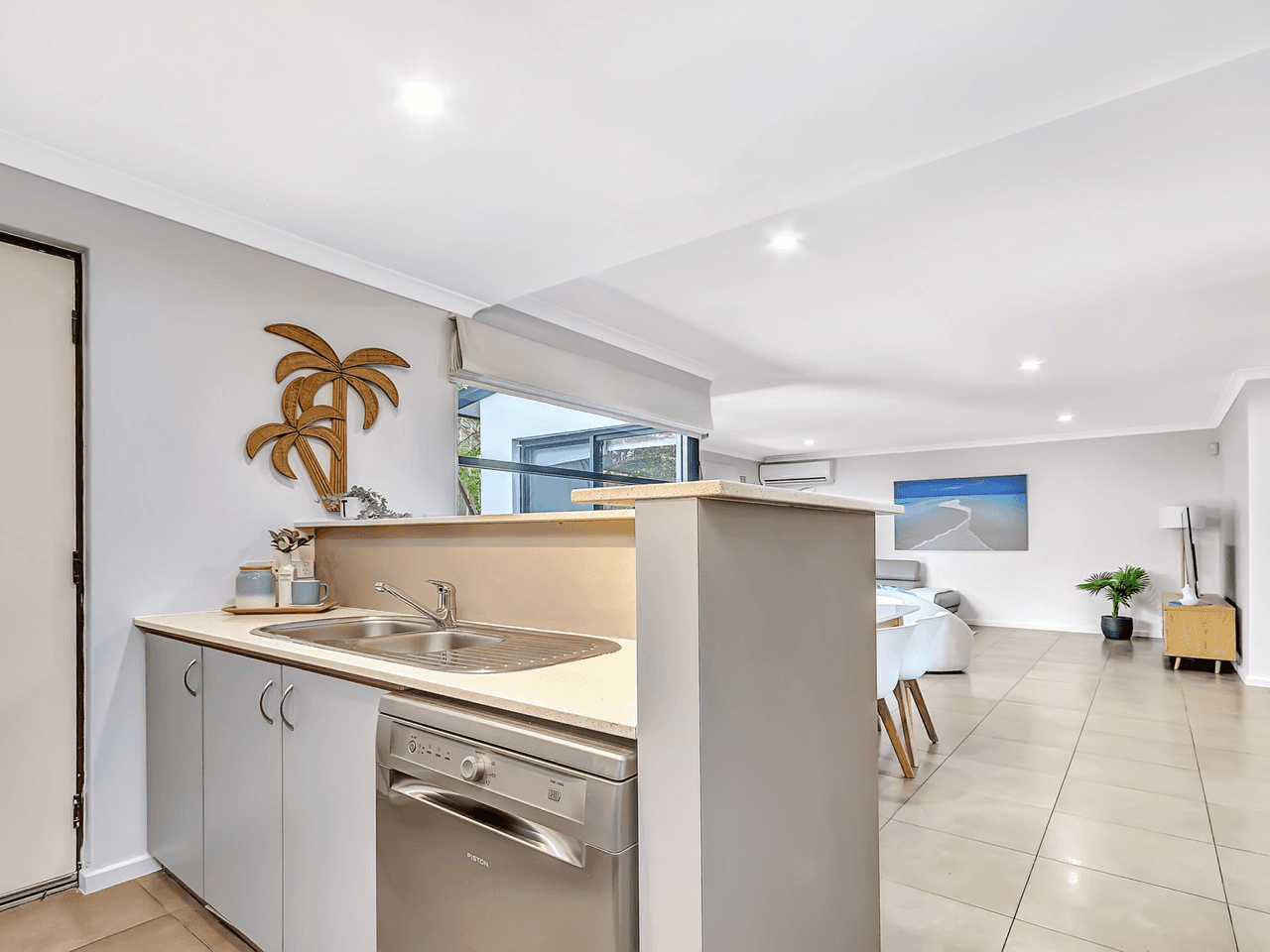 7/6 Nautilus Crescent, SCARBOROUGH, WA 6019