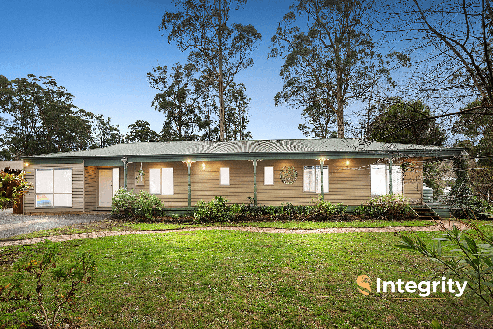 11 Sycamore Grove, Kinglake, VIC 3763