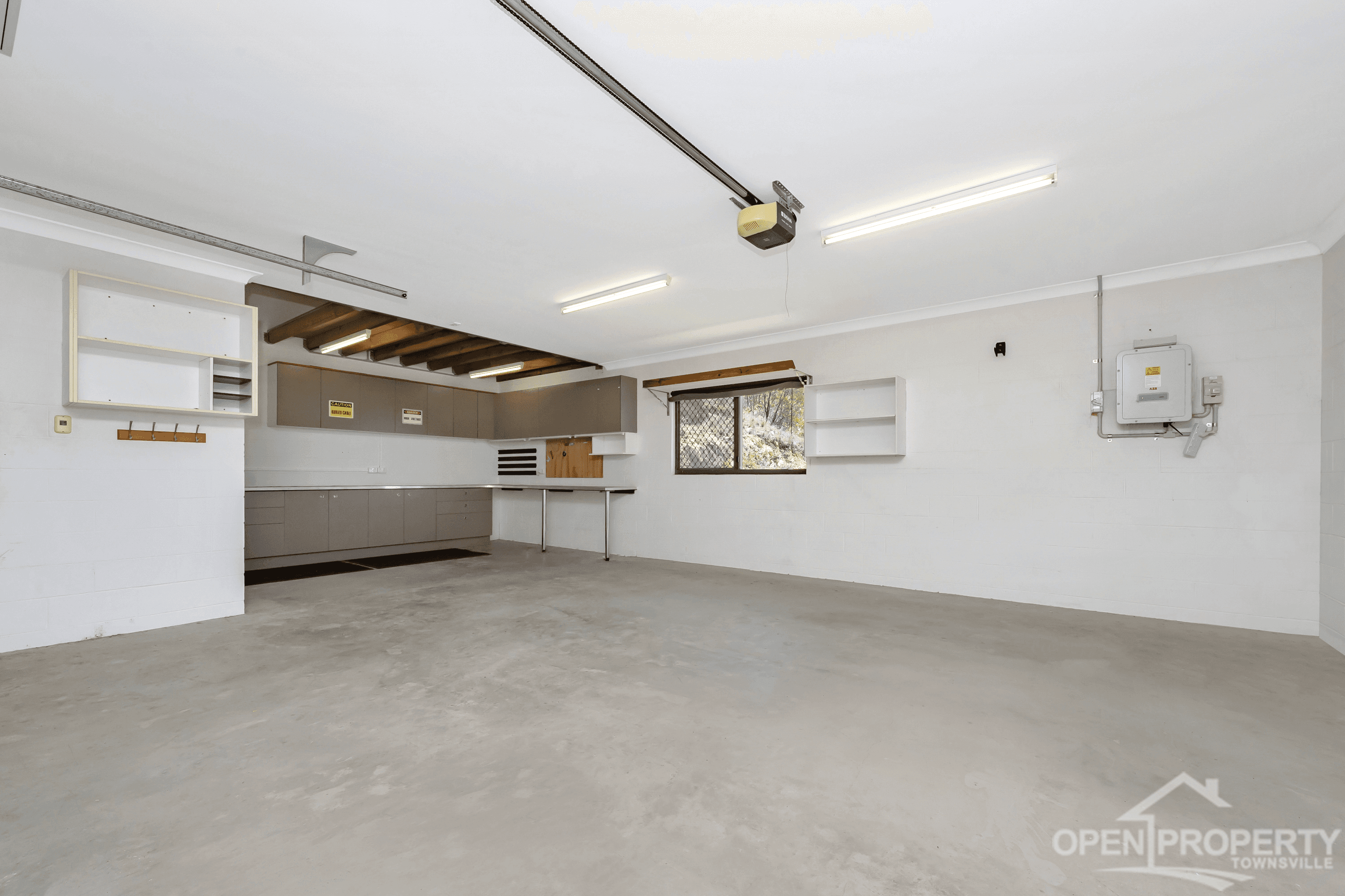 11 Mont Blanc Pl, Mount Louisa, QLD 4814