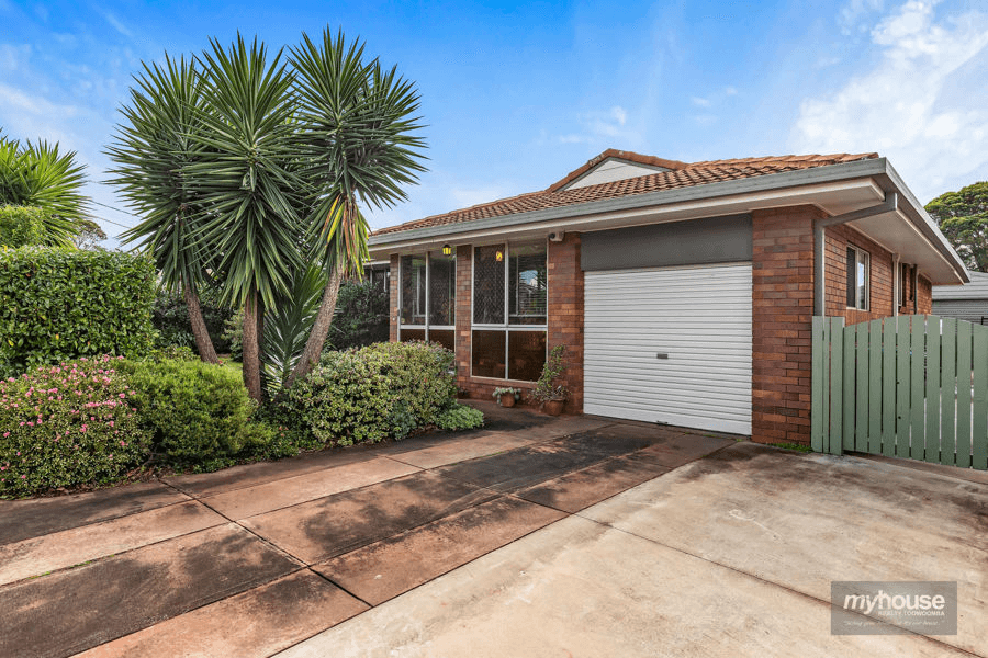 11 Pamela Street, DARLING HEIGHTS, QLD 4350