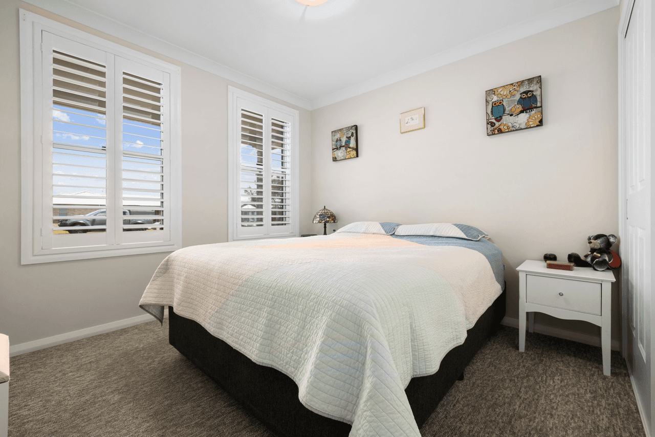 17 Eliza Power Drive, MARULAN, NSW 2579