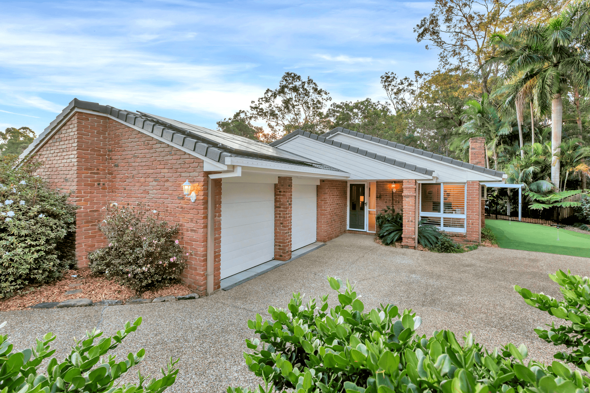 24 Peebles Place, CHAPEL HILL, QLD 4069