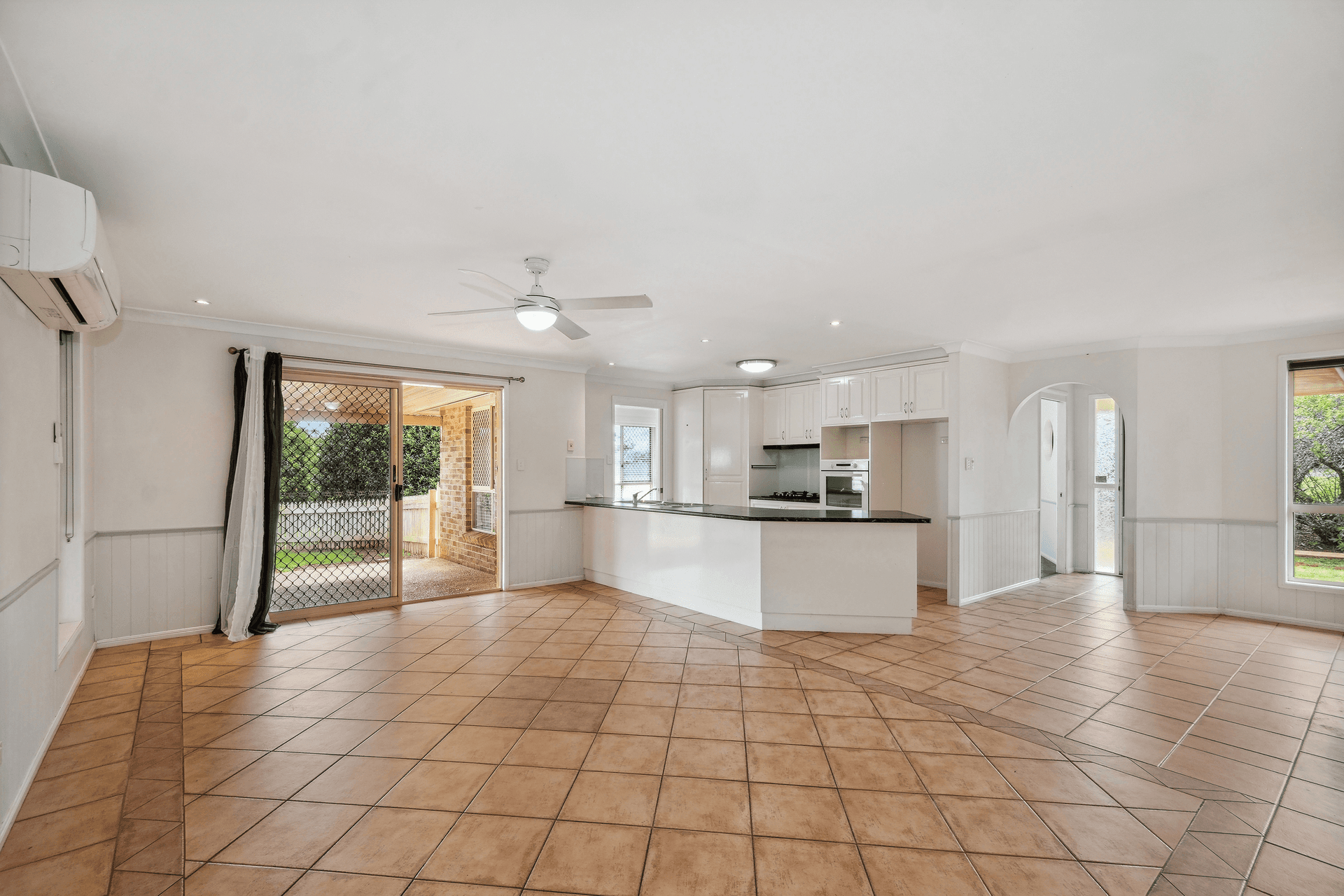 24 Granada Drive, Highfields, QLD 4352