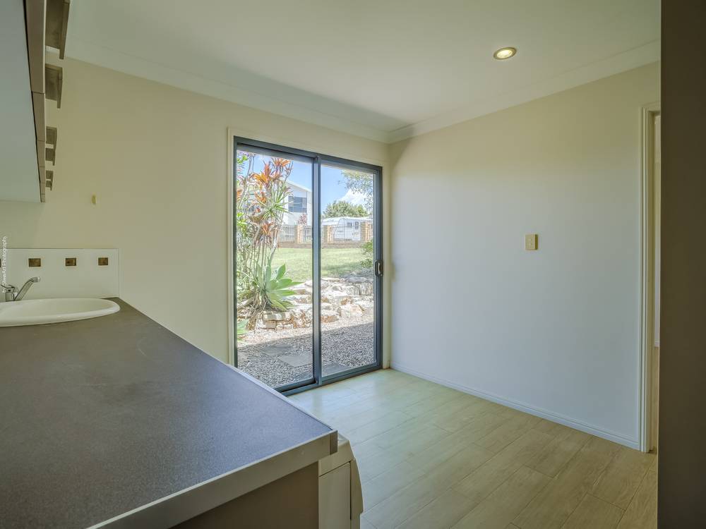 33 Talasea Drive, KAWUNGAN, QLD 4655