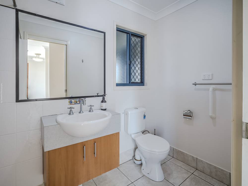33 Talasea Drive, KAWUNGAN, QLD 4655