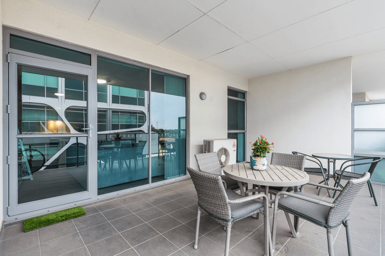 501/21 Malata Crescent, SUCCESS, WA 6164