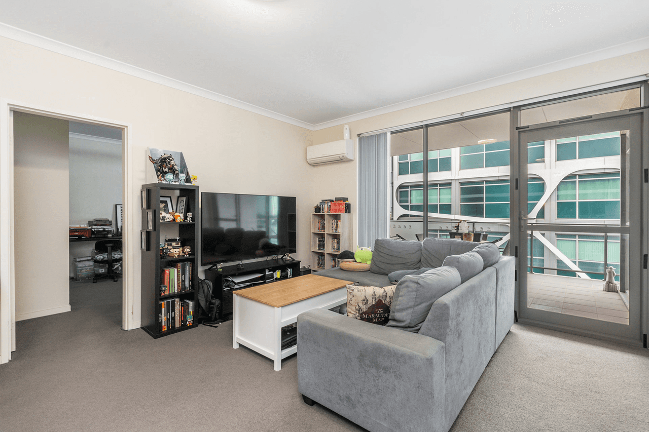 501/21 Malata Crescent, SUCCESS, WA 6164