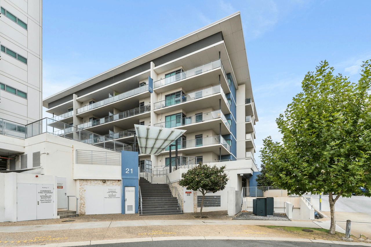 501/21 Malata Crescent, SUCCESS, WA 6164