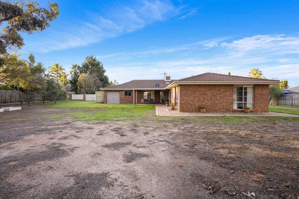 151 Brooklyn Road, Brookfield, VIC 3338