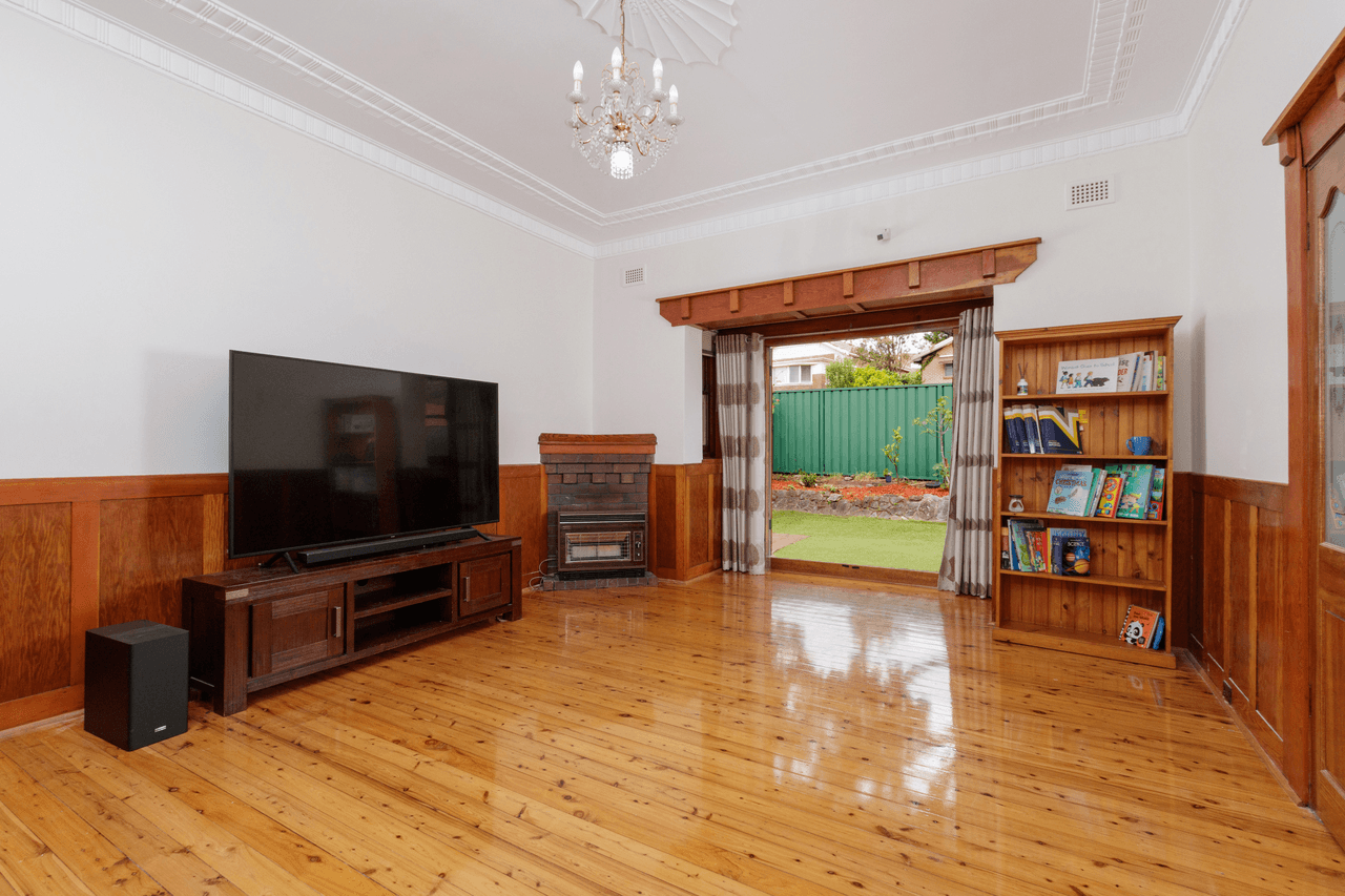 9 Railway Parade, PENSHURST, NSW 2222