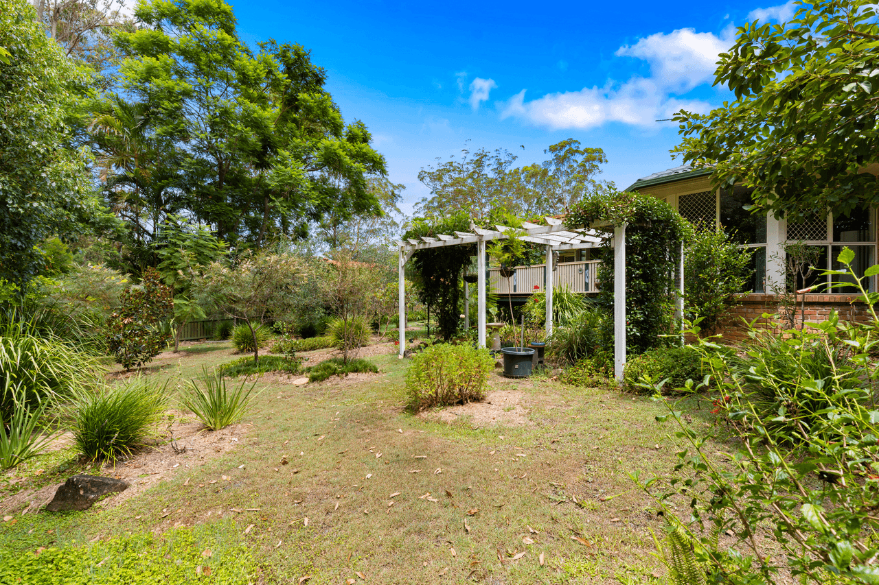 39 Peterson Road, WOODFORD, QLD 4514