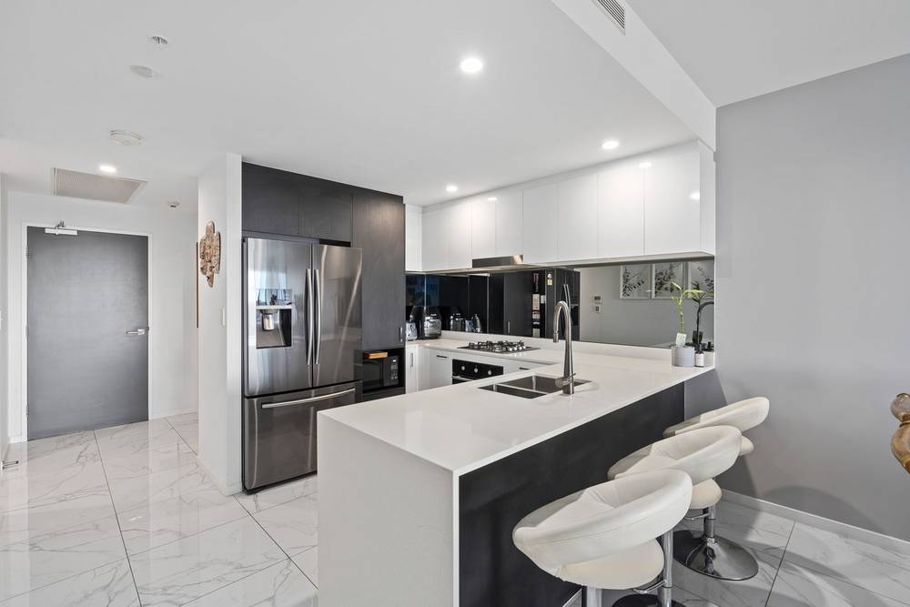 4604/5 Harbour Side Court, BIGGERA WATERS, QLD 4216