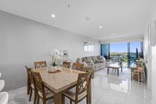 4604/5 Harbour Side Court, BIGGERA WATERS, QLD 4216